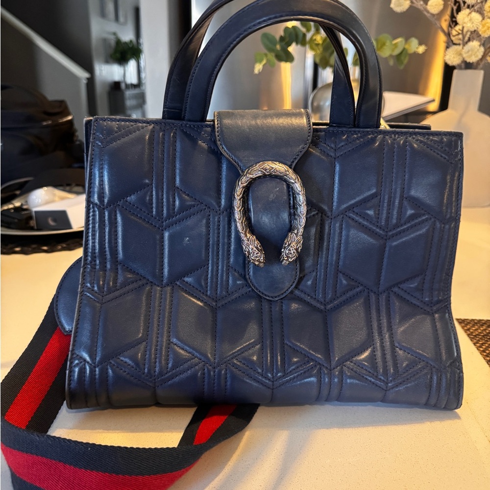 Gucci Elegant Navy Blue Handbag